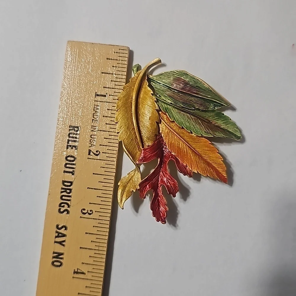 Jonathan Large Fall Brooch